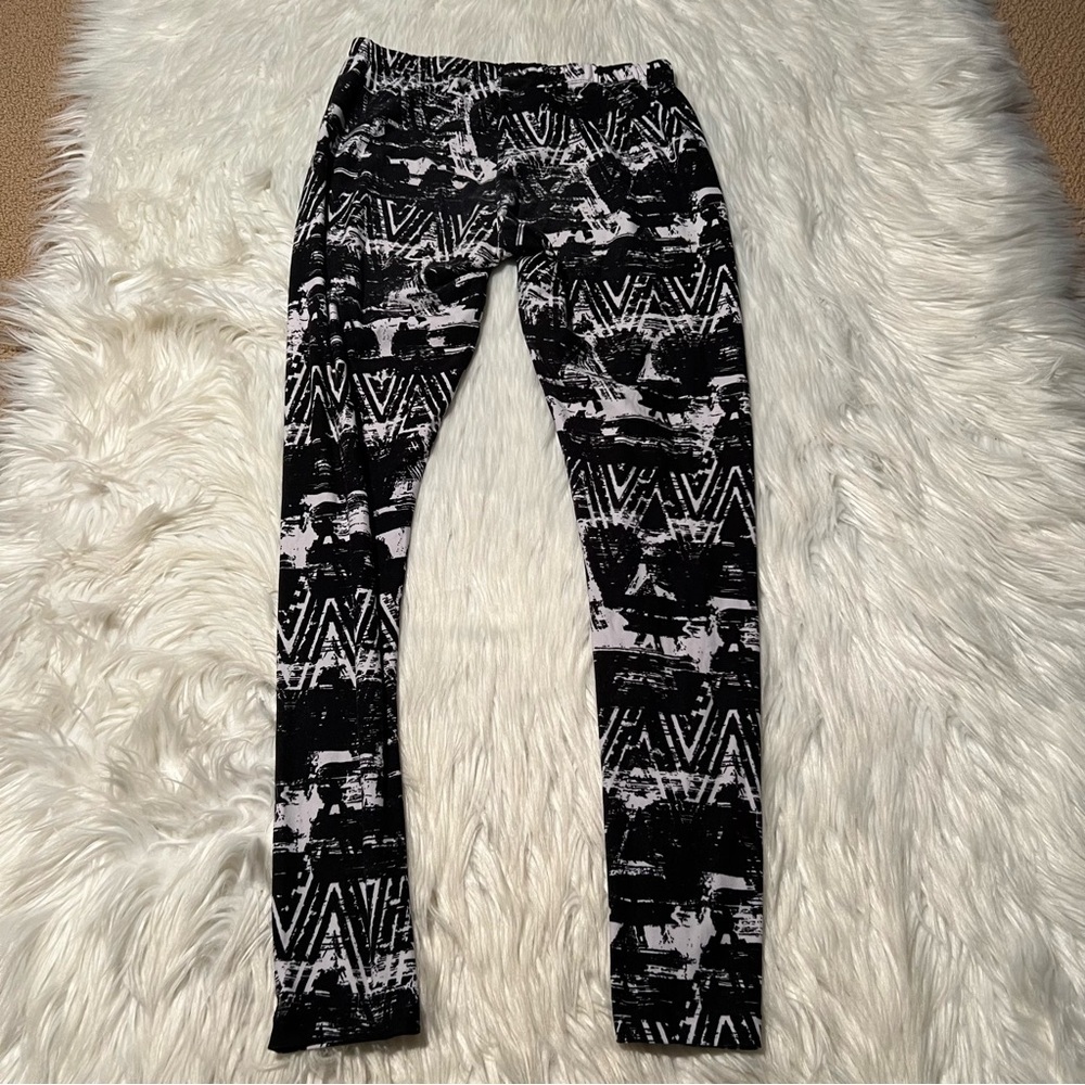 No Boundaries Leggings Black White Geo Print M 7-9 - Picture 4 of 8